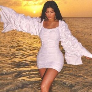 kylie jenner white puffy sleeve dress